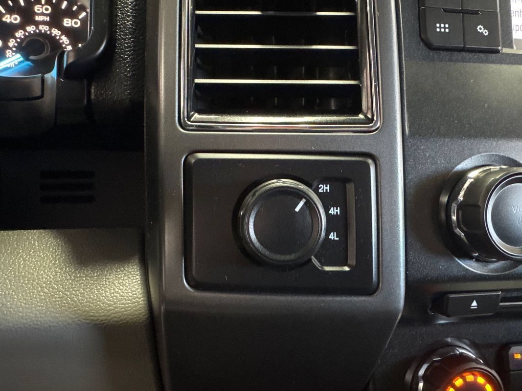 Used 2018 Ford F150 XLT AWD/4WD image 14