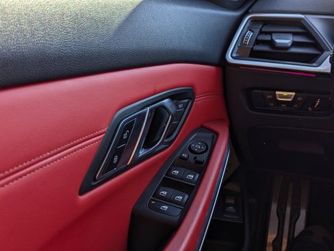 Used 2023 BMW M3 Competition image 27