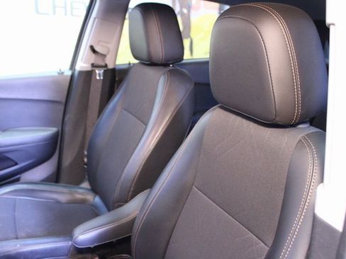 Used 2020 Chevrolet Trax LT w/ Driver Confidence Package image 17