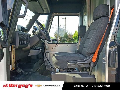 Used 2024 Chevrolet Brightdrop 600 w/ Commercial Equipment Package AWD/4WD image 13
