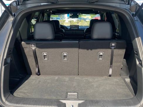 Used 2025 Honda Pilot Black Edition image 36