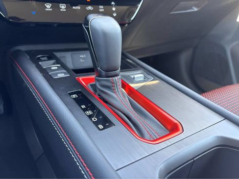 New 2026 Nissan Kicks SR FWD image 10