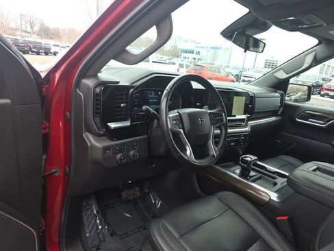 Used 2022 Chevrolet Silverado 1500 LT Trail Boss w/ LT Trail Boss Premium Package image 22