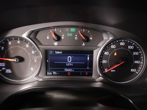 Used 2023 GMC Acadia SLE w/ Driver Convenience Package FWD image 4