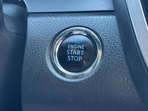 Certified 2018 Toyota Camry SE w/ Convenience Package image 20