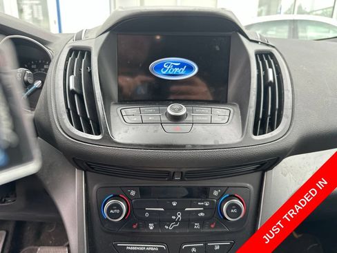 Used 2018 Ford Escape SE w/ SE Sync 3 Package AWD/4WD image 10