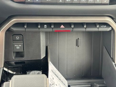 New 2026 Toyota Tundra Limited AWD/4WD image 28