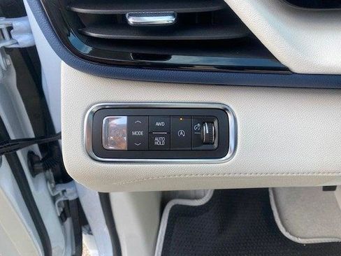 New 2026 Buick Enclave Avenir w/ Super Cruise Package image 17