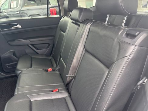 Used 2018 Volkswagen Atlas SE image 32