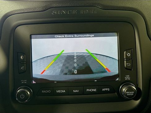 Used 2016 Jeep Renegade Trailhawk w/ Premium Trailhawk Package image 15