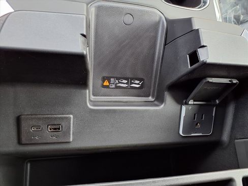 New 2026 GMC Sierra 1500 Elevation image 7