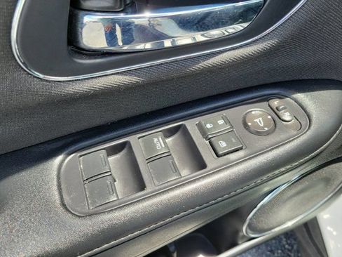 Used 2022 Honda HR-V EX image 17