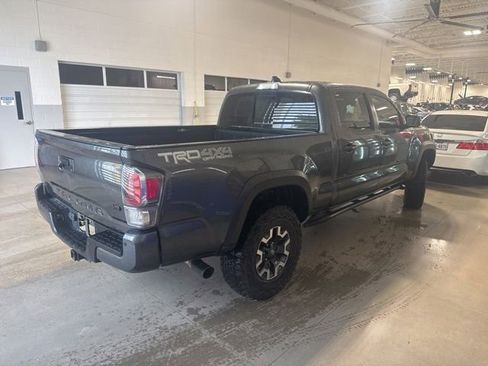 Used 2020 Toyota Tacoma TRD Off-Road w/ Technology Package AWD/4WD image 3