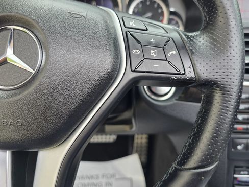 Used 2012 Mercedes-Benz E 350 Cabriolet image 34