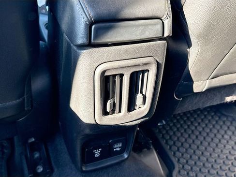 Used 2018 Jeep Compass Latitude w/ Popular Equipment Group image 27