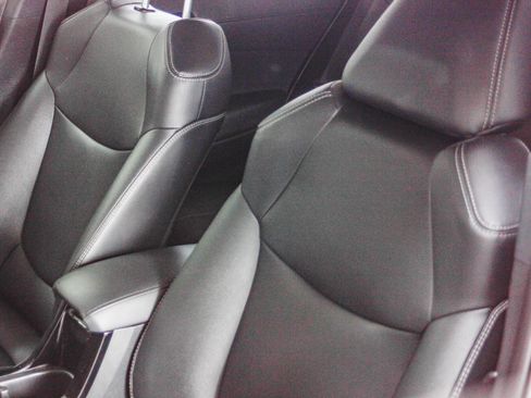 Used 2024 Toyota Corolla Cross XLE image 23