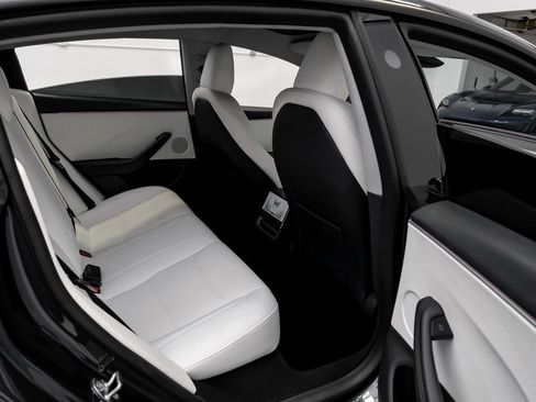 Used 2025 Tesla Model 3 Long Range image 30