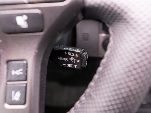Used 2023 Toyota Tacoma TRD Sport AWD/4WD image 30