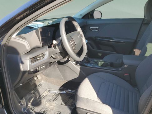 New 2025 Kia K4 EX FWD image 6