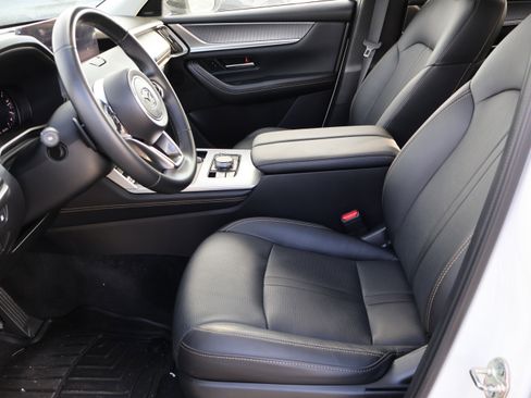 Certified 2025 MAZDA CX-70 Plug-In Hybrid w/ Premium Pkg image 42