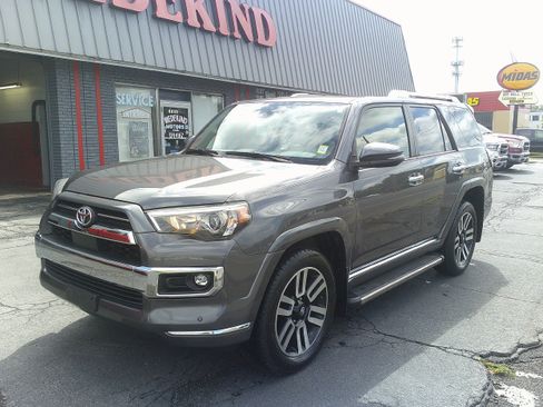 Used 2021 Toyota 4Runner Limited AWD/4WD image 11
