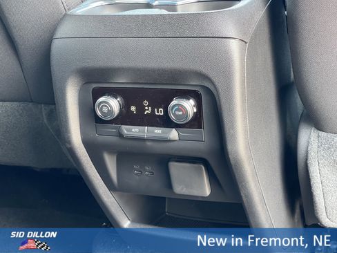 New 2026 GMC Acadia Elevation image 12