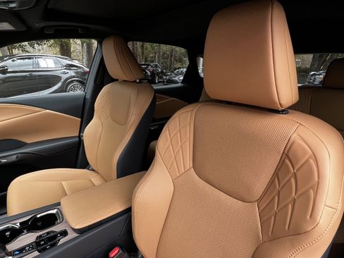 Used 2025 Lexus RX 350 Premium image 17