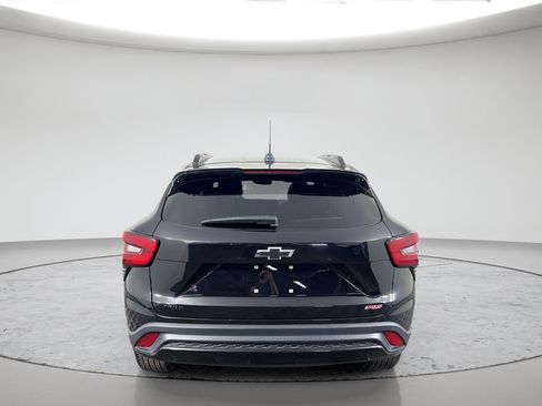 Used 2024 Chevrolet Trax RS w/ Sunroof Package FWD image 7