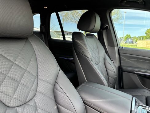 Used 2026 BMW X5 sDrive40i w/ M Sport Package image 34