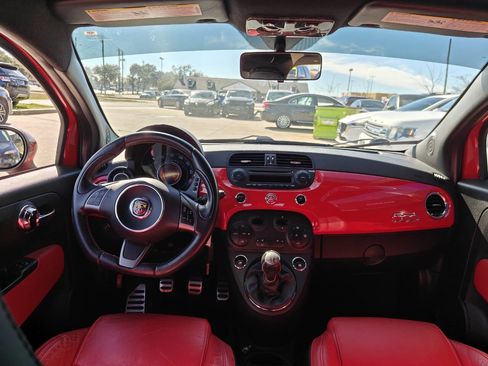 Used 2013 FIAT 500 Abarth w/ Comfort/Convenience Group image 9