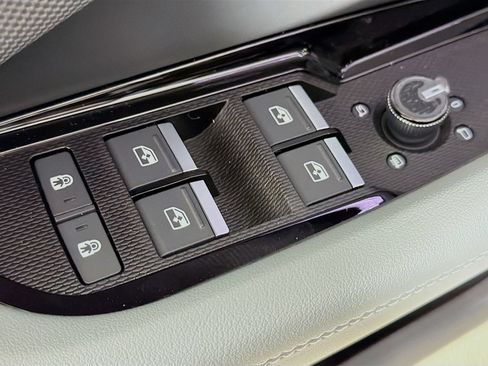 New 2026 Audi Q3 quattro 2.0T AWD/4WD image 18