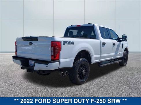 Used 2022 Ford F250 XLT w/ Black Appearance Package AWD/4WD image 5