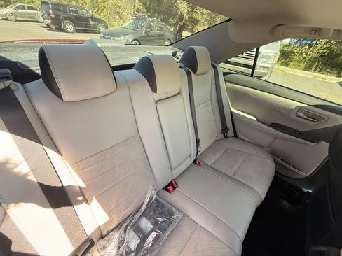 Used 2015 Toyota Camry XSE FWD image 18