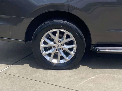 Used 2021 Ford Expedition XLT RWD image 11
