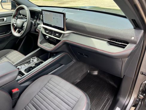 Used 2026 Ford Explorer ST-Line AWD/4WD image 9