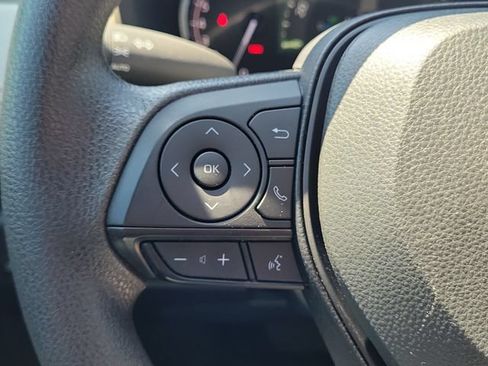 Used 2025 Toyota RAV4 XLE w/ Convenience Package FWD image 26