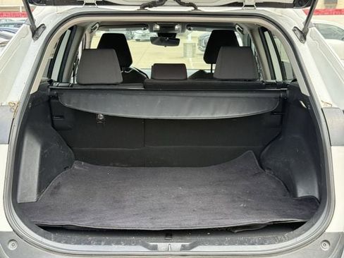Used 2022 Toyota RAV4 XLE FWD image 31