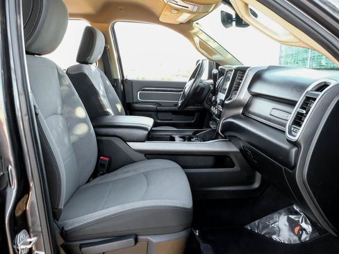 Used 2019 RAM 2500 Big Horn image 30