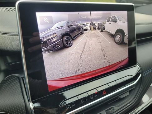 New 2026 Jeep Compass Latitude image 33