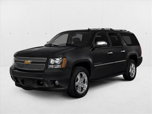 Used 2014 Chevrolet Suburban LTZ RWD image 1