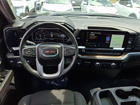 Used 2025 GMC Sierra 1500 Elevation AWD/4WD image 12