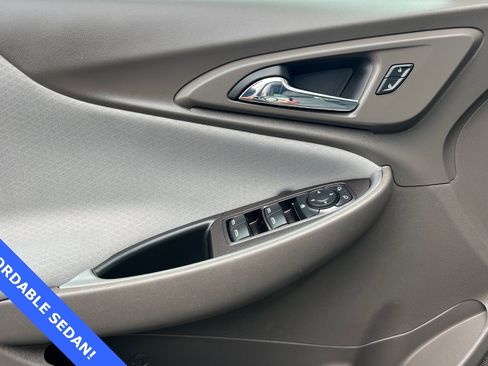 Used 2022 Chevrolet Malibu LT image 12