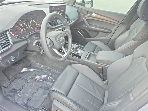 Certified 2022 Audi Q5 2.0T Premium w/ Convenience Package image 16