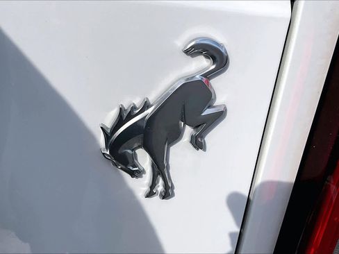 Used 2024 Ford Bronco Black Diamond image 9