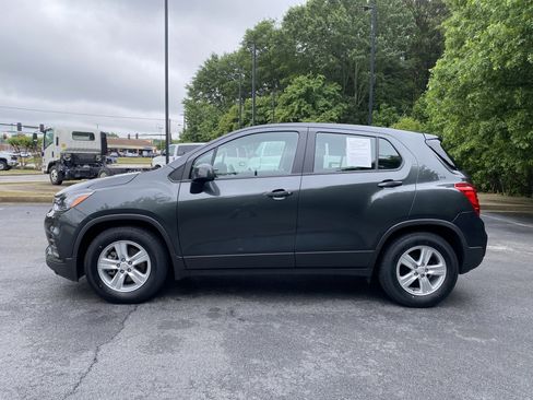 Used 2020 Chevrolet Trax LS FWD image 43