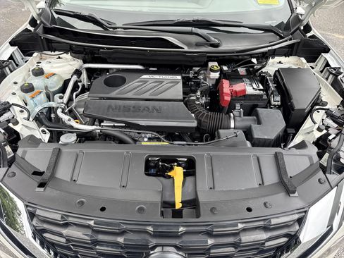 Used 2023 Nissan Rogue SV w/ SV Premium B Package FWD image 32