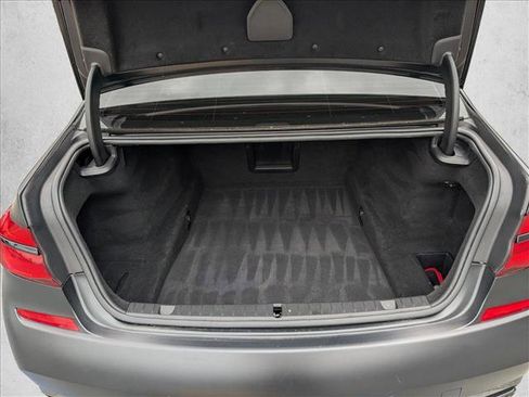 Used 2019 BMW 740i w/ M Sport Package image 6