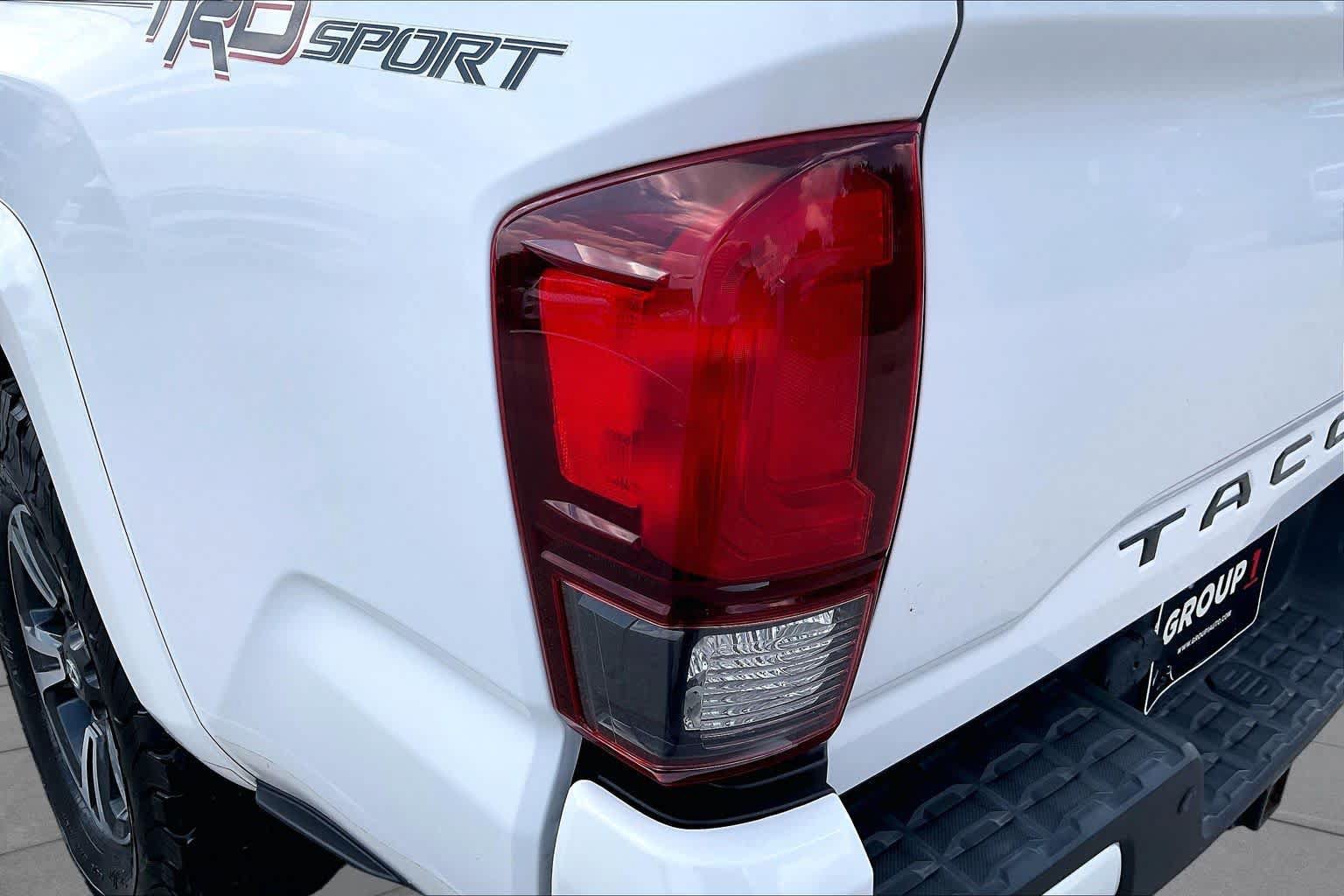 Used 2018 Toyota Tacoma TRD Sport w/ Technology Package RWD image 27