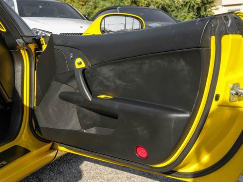 Used 2006 Chevrolet Corvette Coupe image 34