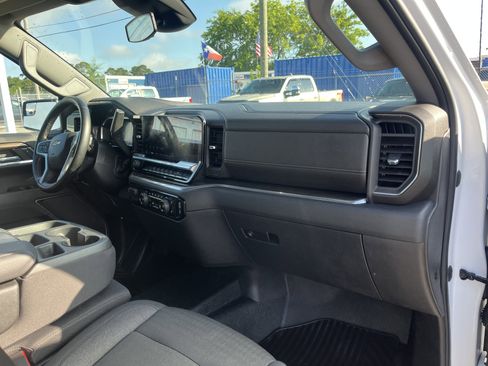 Used 2023 Chevrolet Silverado 1500 LT w/ Work Truck Package AWD/4WD image 15